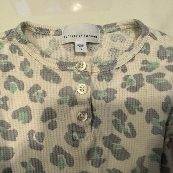 Leopard print long sleeve shirt #10 - Picture 2 of 3